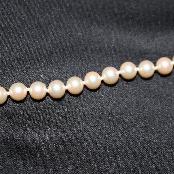 Vintage 24" Faux Pearl Strand Necklace - Picture 10 of 10